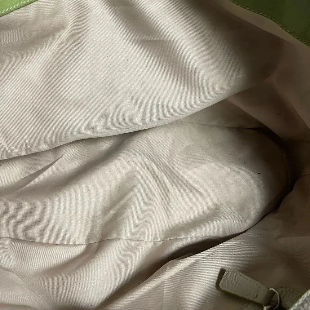 Vittoria Napoli Elegant Leather Cream XL Tote Bag with Green Accents